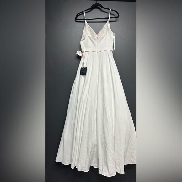 NWT Mac Duggal Classic A-Line V-Neck Ballgown White 2 48855 - Picture 5 of 6